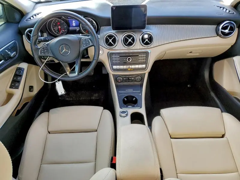 2020 MERCEDES-BENZ GLA 250 4MATIC  