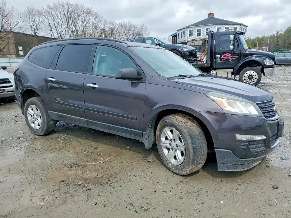 2014 CHEVROLET TRAVERSE LS  