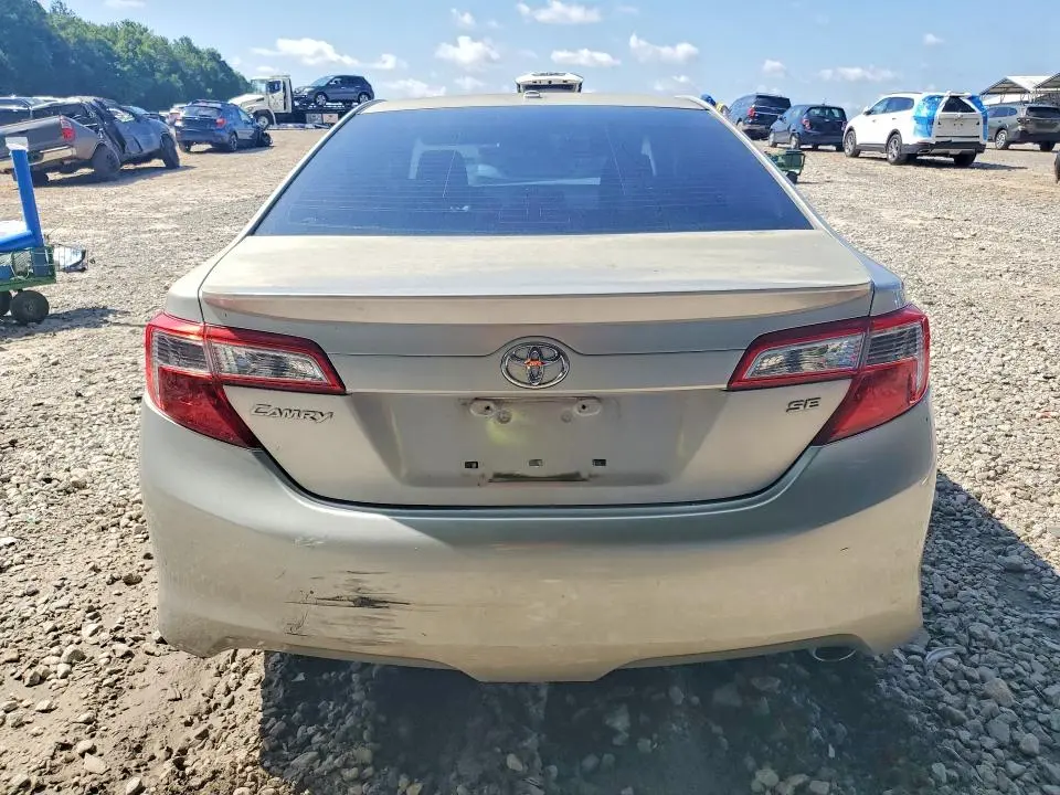 2013 TOYOTA CAMRY SE  