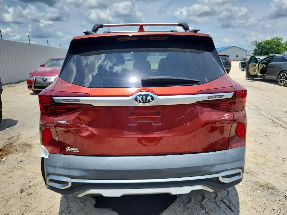 2021 KIA SELTOS S  