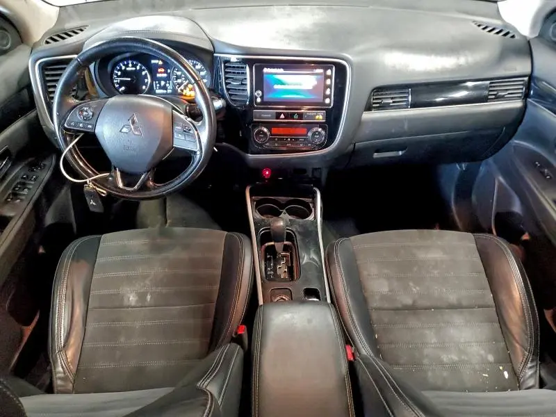 2019 MITSUBISHI OUTLANDER SE  