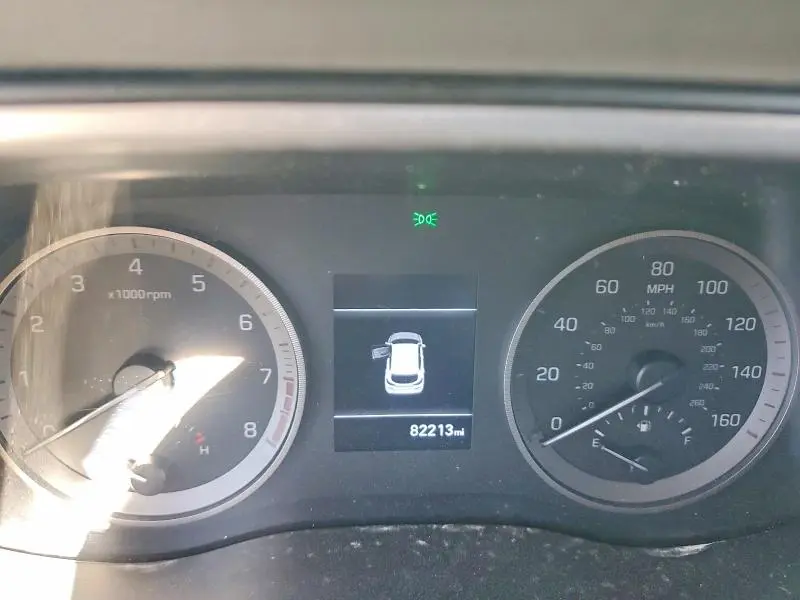 2021 HYUNDAI TUCSON SE  