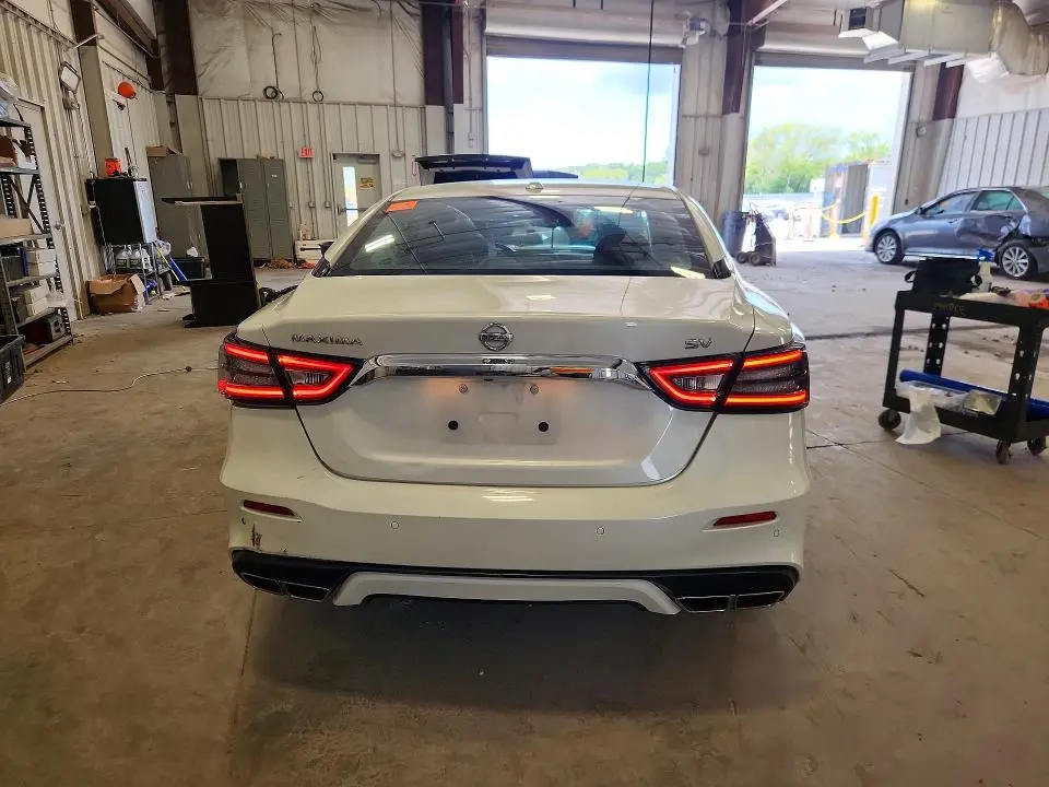 2021 NISSAN MAXIMA SV  