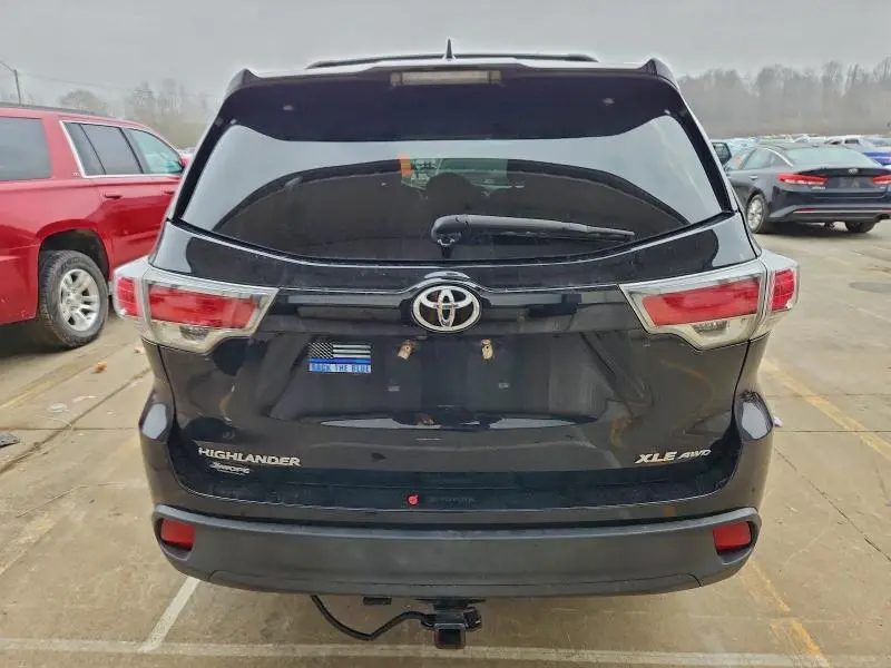 2016 TOYOTA HIGHLANDER XLE  