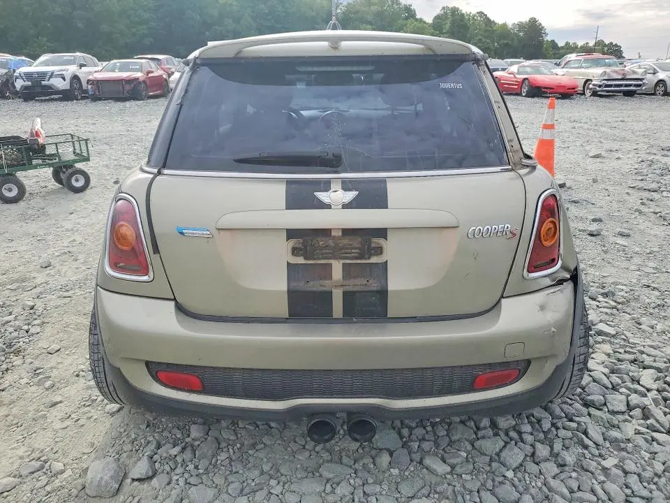 2010 MINI COOPER S  