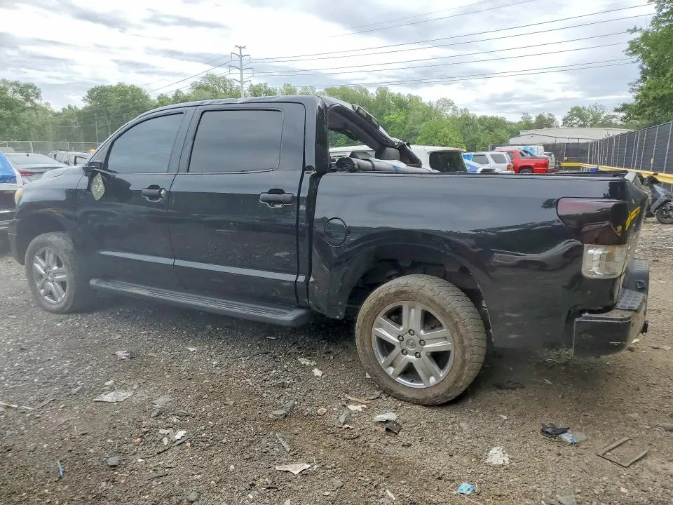 2010 TOYOTA TUNDRA CREWMAX LIMITED  
