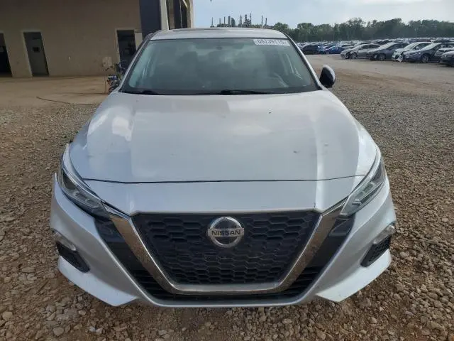 2019 NISSAN ALTIMA SR  