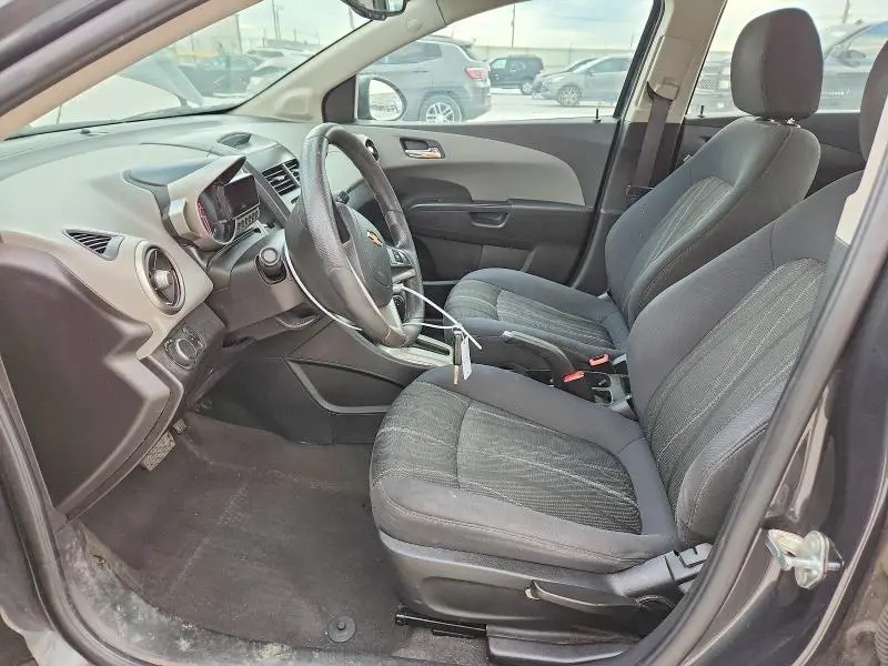 2016 CHEVROLET SONIC LT  