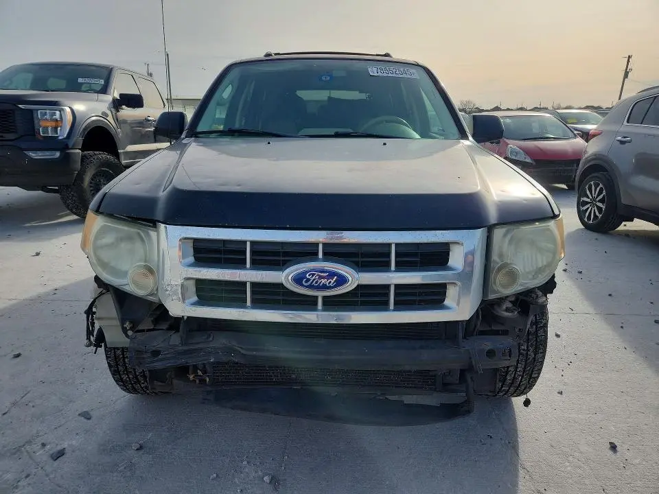 2011 FORD ESCAPE LIMITED  