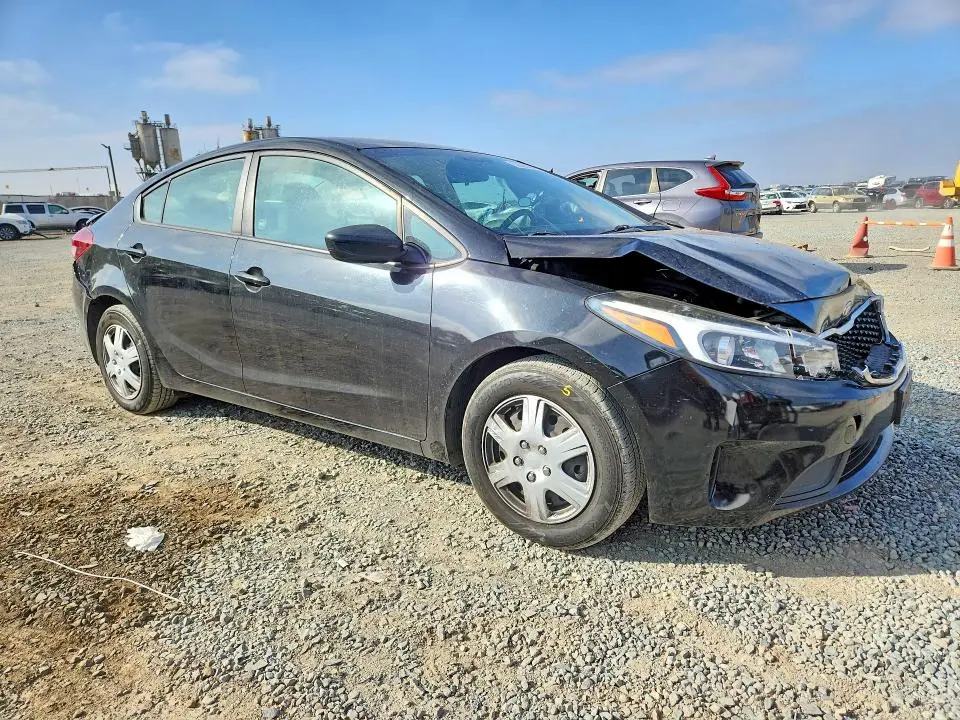 2018 KIA FORTE LX  