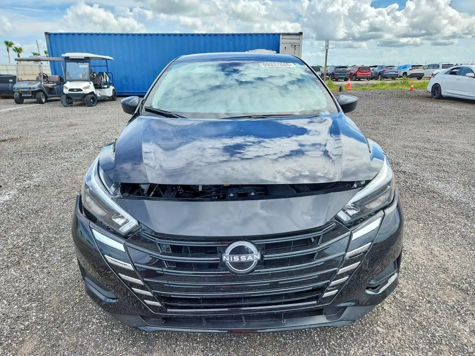 2025 NISSAN VERSA SV  