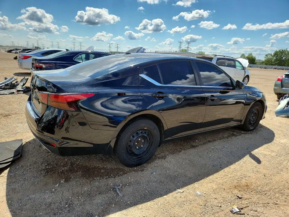 2021 NISSAN ALTIMA SR  