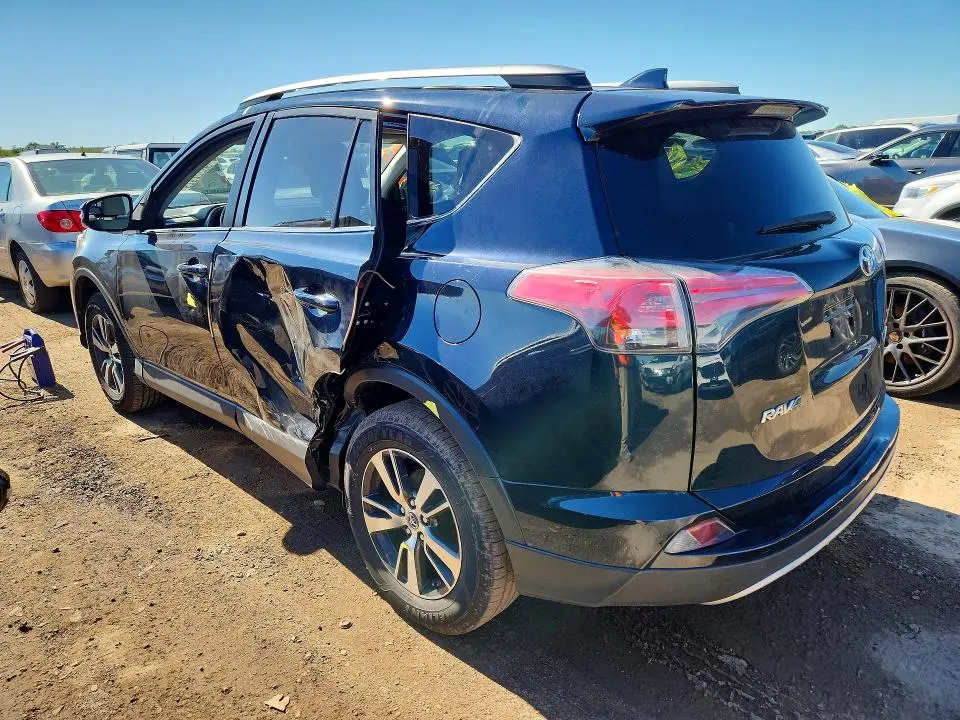 2017 TOYOTA RAV4 XLE  
