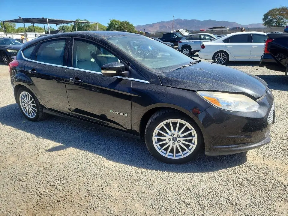2013 FORD FOCUS BEV  