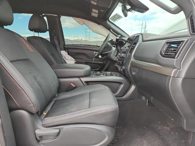 2024 NISSAN TITAN PRO-4X  