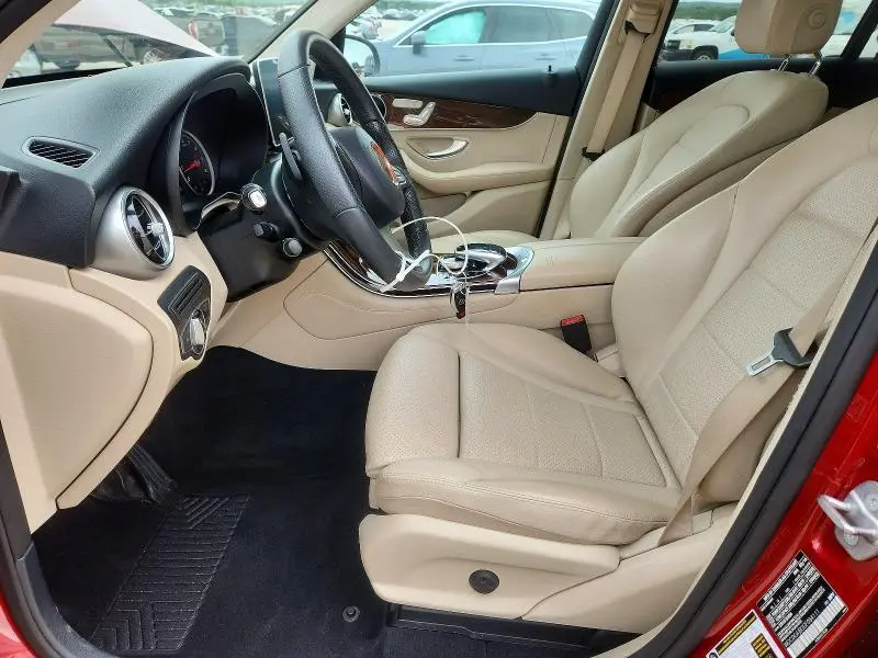 2016 MERCEDES-BENZ GLC 300  