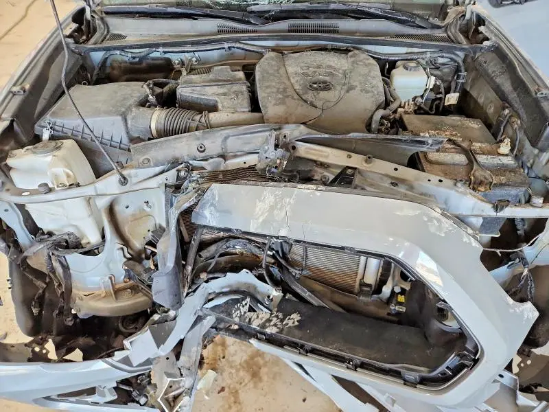 2020 TOYOTA TACOMA SR V6  