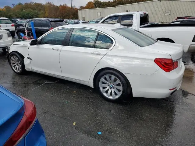 2011 BMW 750 XI  