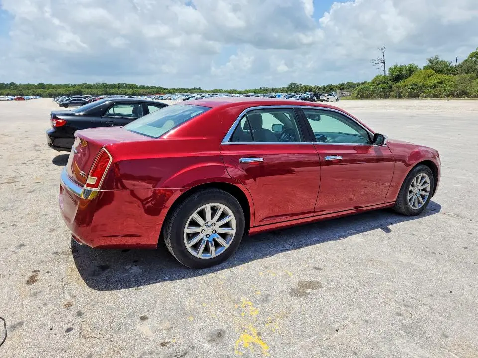 2011 CHRYSLER 300 LIMITED  