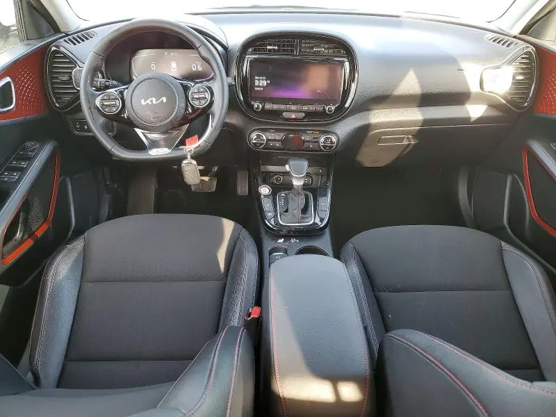 2023 KIA SOUL GT LINE  