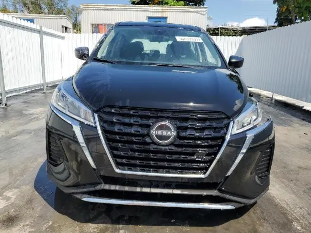 2023 NISSAN KICKS S  