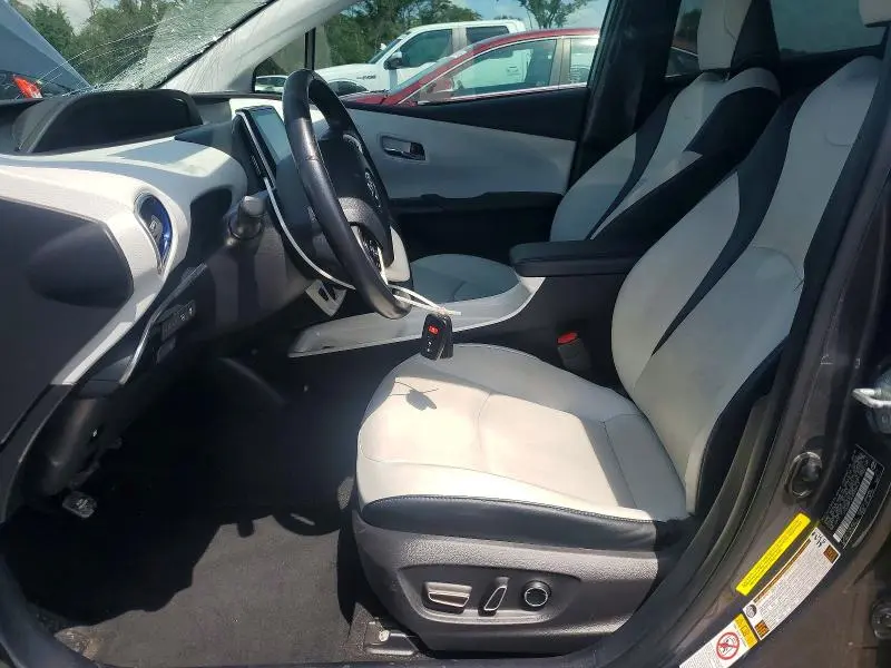 2018 TOYOTA PRIUS FOUR TOURING  