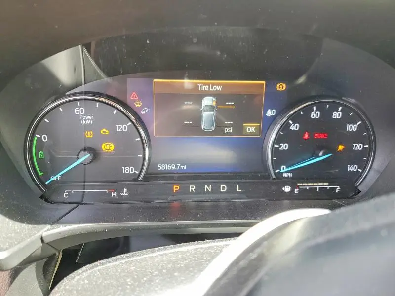 2021 FORD ESCAPE SE  