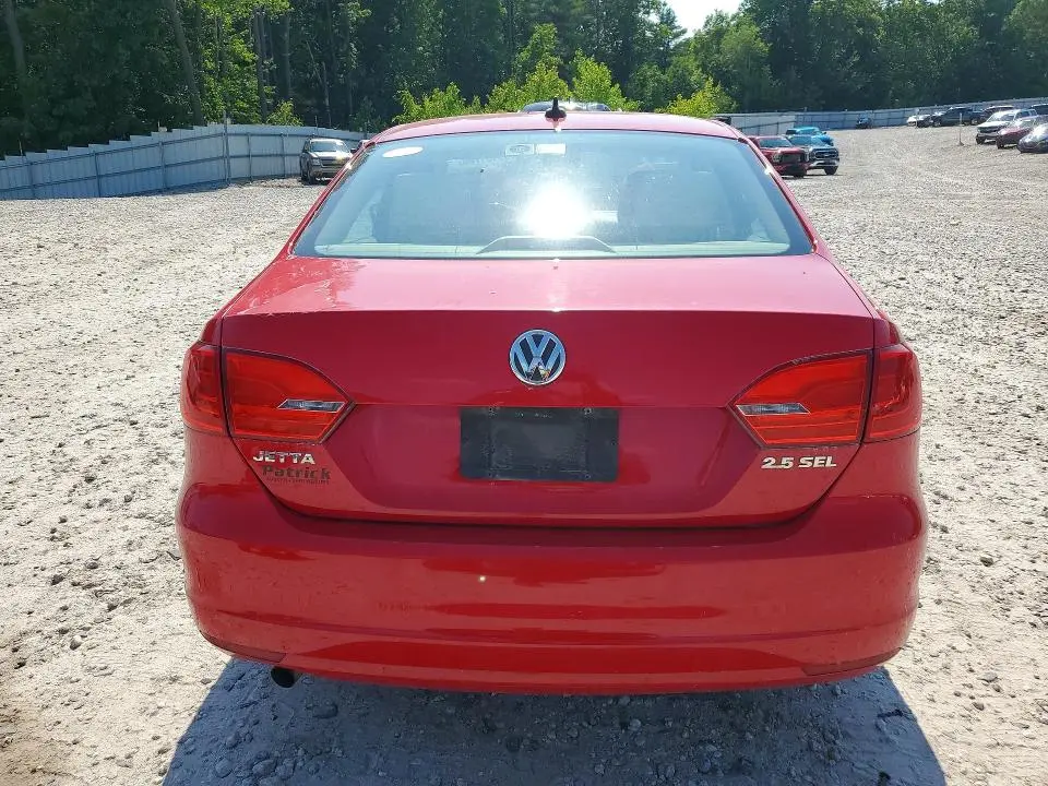 2011 VOLKSWAGEN JETTA SEL  