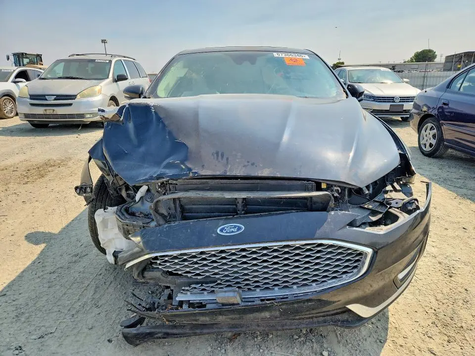 2019 FORD FUSION TITANIUM  