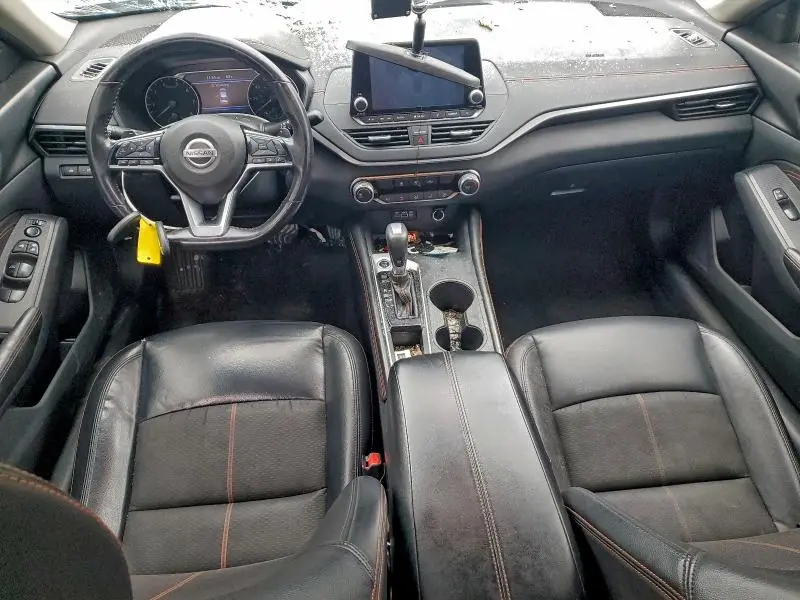 2021 NISSAN ALTIMA SR  