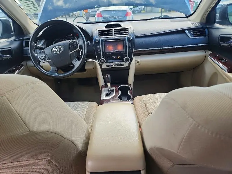 2014 TOYOTA CAMRY XLE  