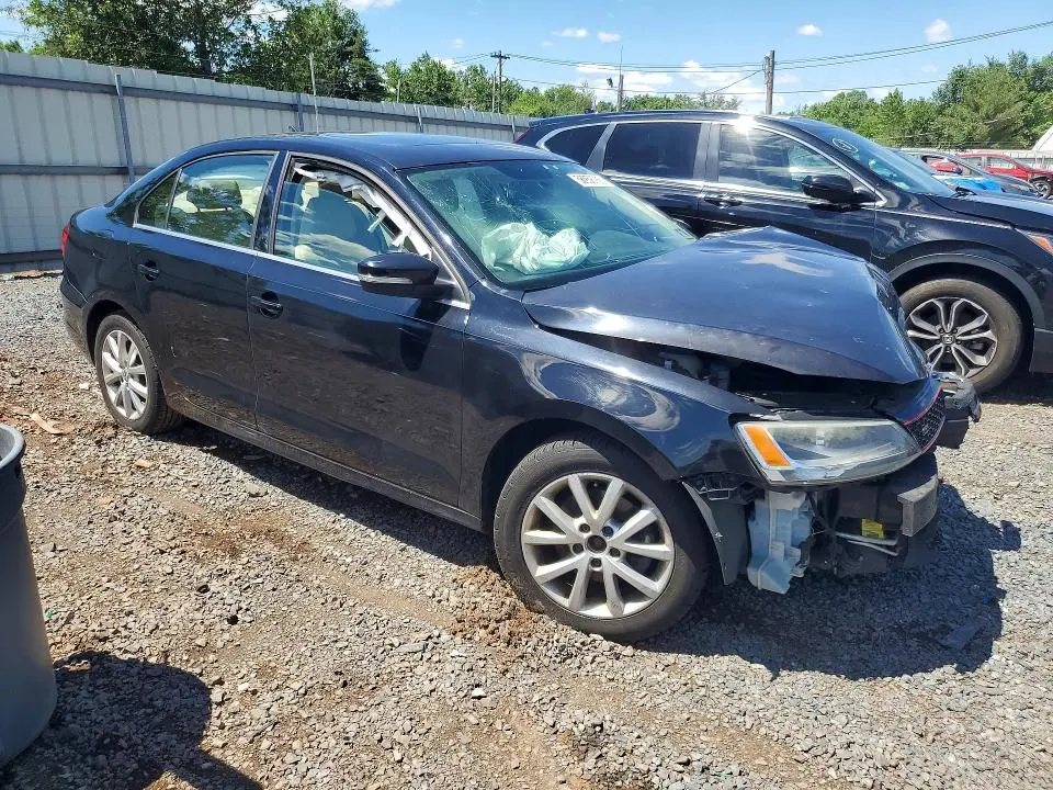 2014 VOLKSWAGEN JETTA SE  