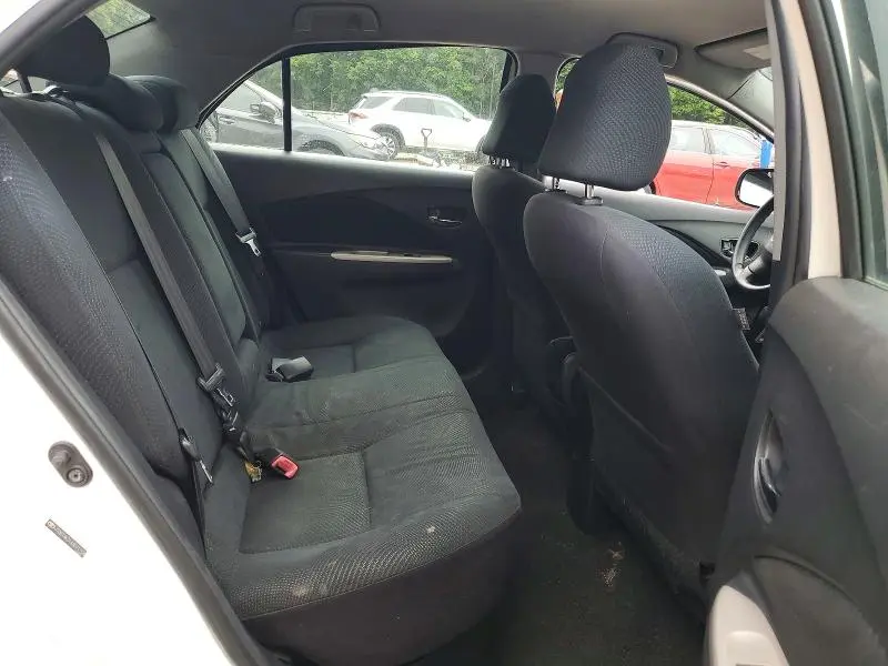 2010 TOYOTA YARIS BASE  