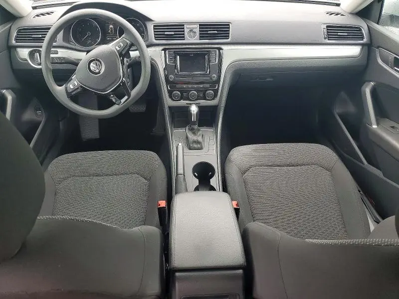 2017 VOLKSWAGEN PASSAT S  