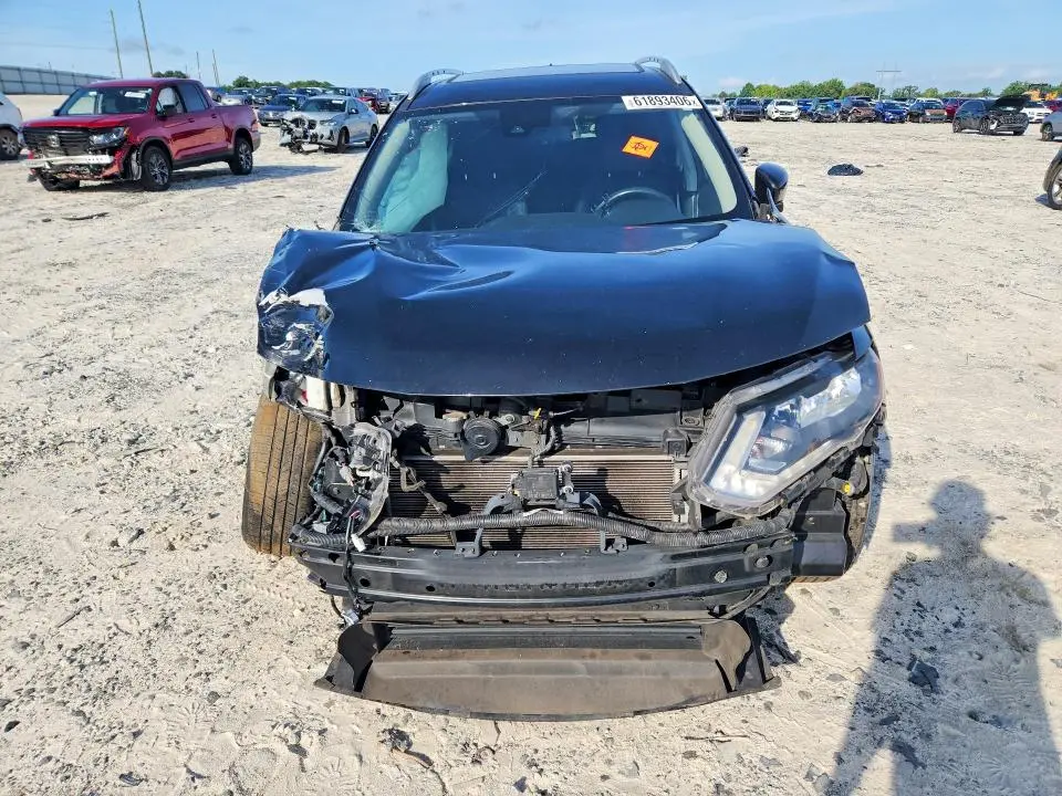 2019 NISSAN ROGUE SV  