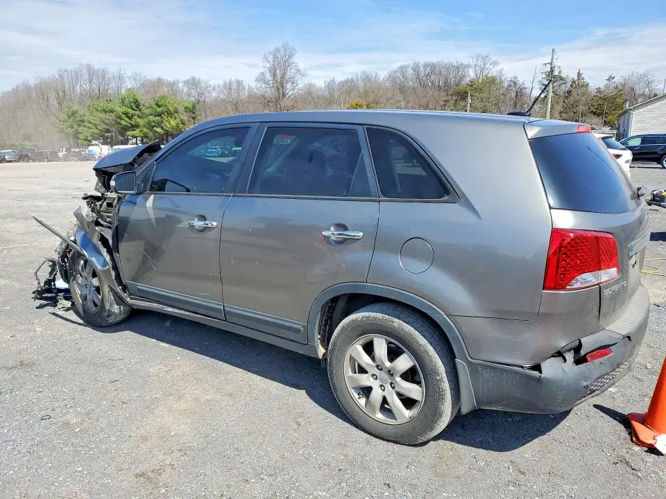 2013 KIA SORENTO LX  