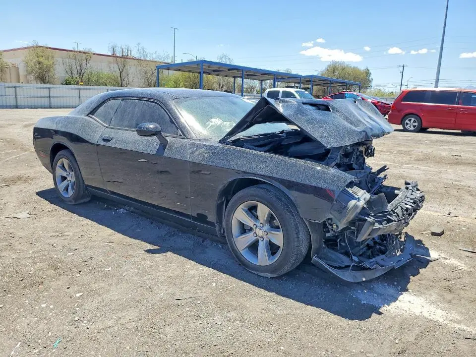 2016 DODGE CHALLENGER SXT  
