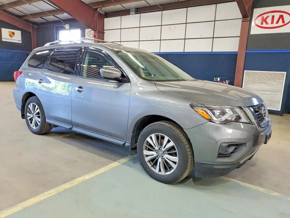 2018 NISSAN PATHFINDER S  