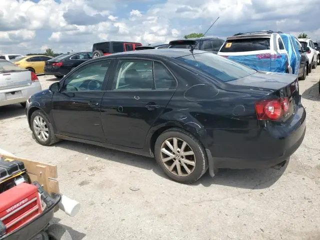 2010 VOLKSWAGEN JETTA SE  