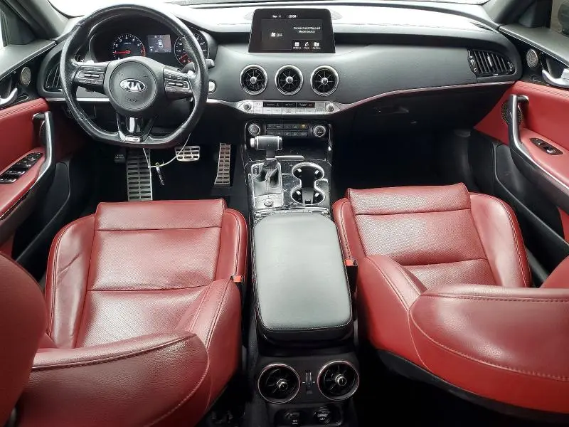 2021 KIA STINGER GT-LINE  