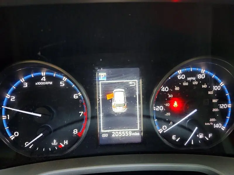 2018 TOYOTA RAV4 LE  