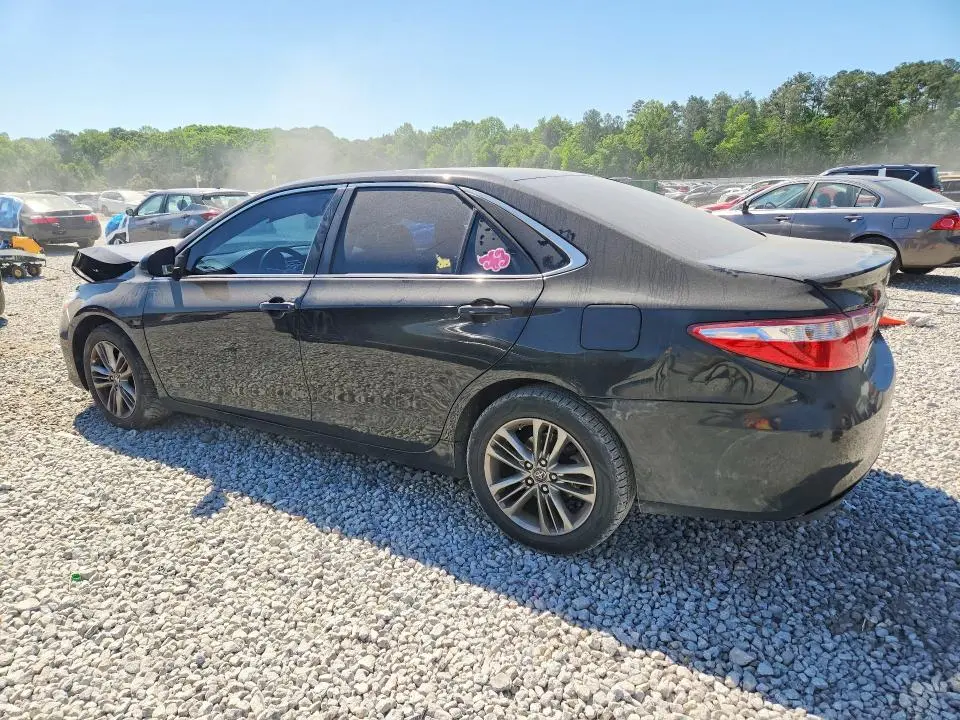 2017 TOYOTA CAMRY SE  