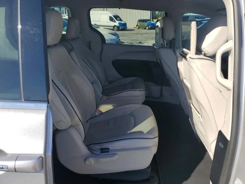 2017 CHRYSLER PACIFICA EHYBRID PLATINUM  