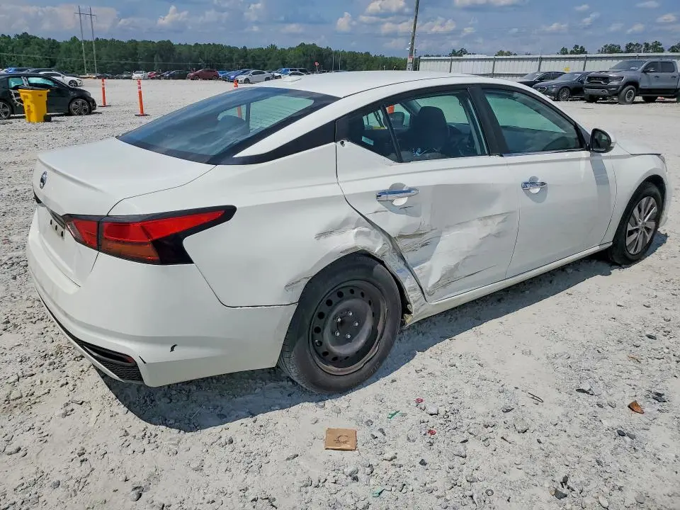 2020 NISSAN ALTIMA S  