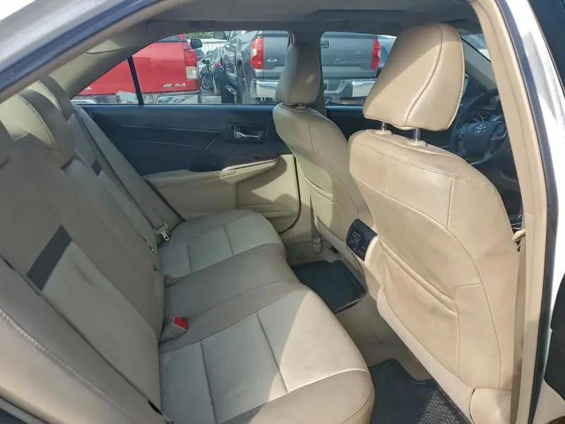 2014 TOYOTA CAMRY SE  