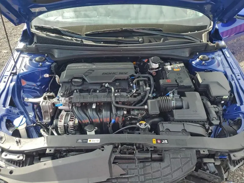 2025 HYUNDAI ELANTRA SE  