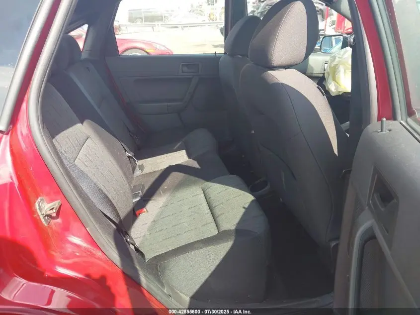 2011 FORD FOCUS SE