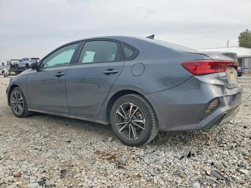 2024 KIA FORTE LXS  