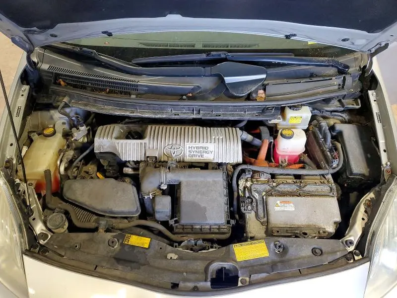 2010 TOYOTA PRIUS III  