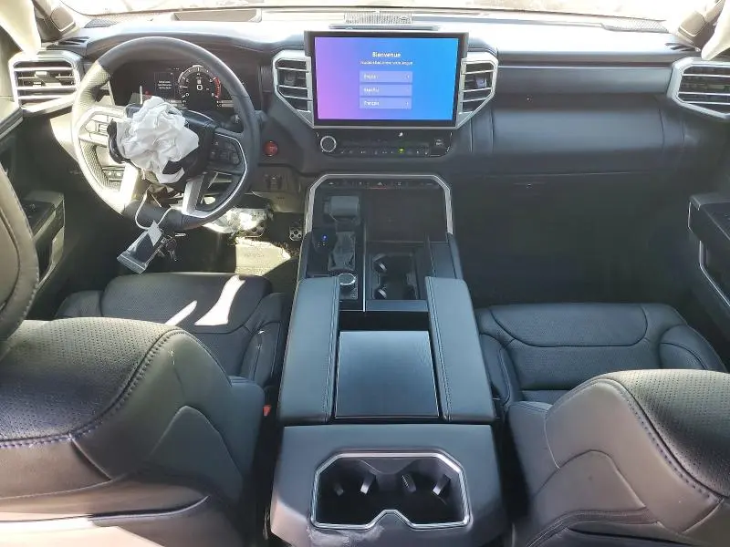 2025 TOYOTA TUNDRA PLATINUM  